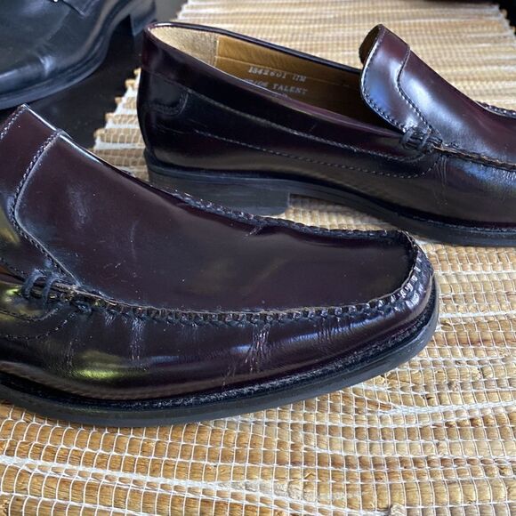 EUC Bass dark brown loafers . Size 11 - Picture 2 of 4